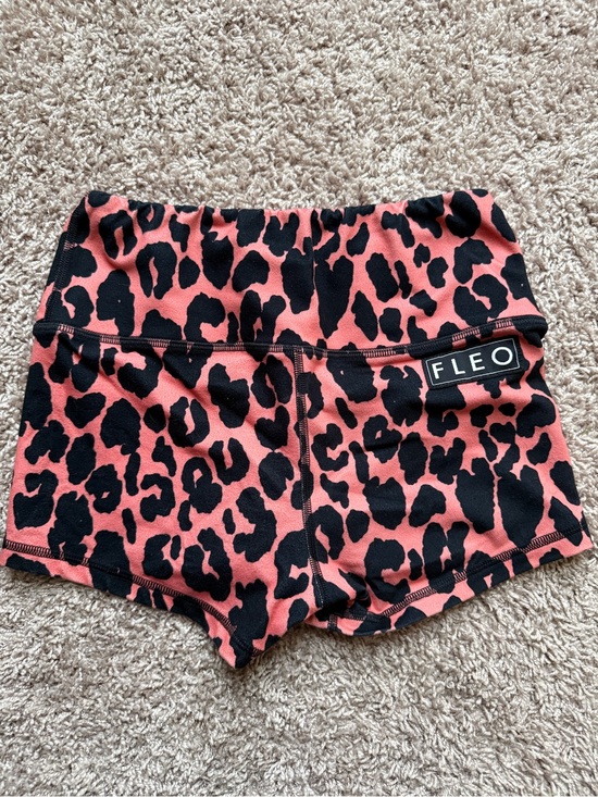 Fleo Pants - Fleo High Rise Shorts